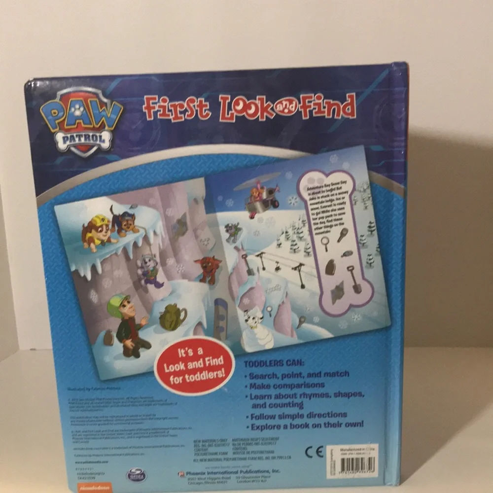 Nickelodeon Paw Patrol first look and find book